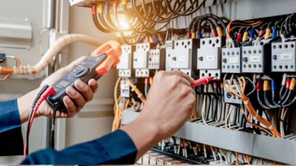 ELECTRICIAN JOB IN CZECHIA